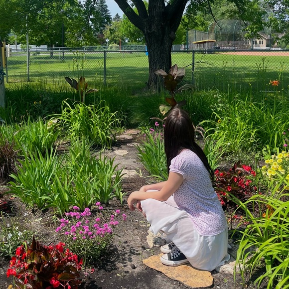 Meet your Posher, Sylvie - Picture 1 of 1